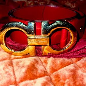 Ferragamo belt good condition only work once